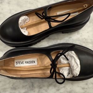 Steve Madden Black Flats & Loafers